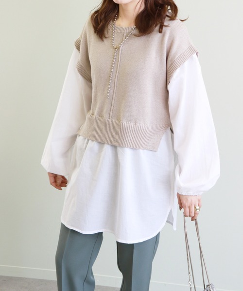 Monocoro toppi（モノコロトッピ）の「バックスリット ブラウス ドッキングニット シャツ ベスト（ベスト・レディース・グレイッシュベージュ/モカ/チャコールグレー/ブラック・M）」の7枚目の写真