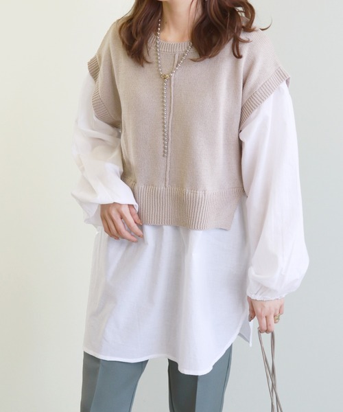 Monocoro toppi（モノコロトッピ）の「バックスリット ブラウス ドッキングニット シャツ ベスト（ベスト・レディース・グレイッシュベージュ/モカ/チャコールグレー/ブラック・M）」の9枚目の写真