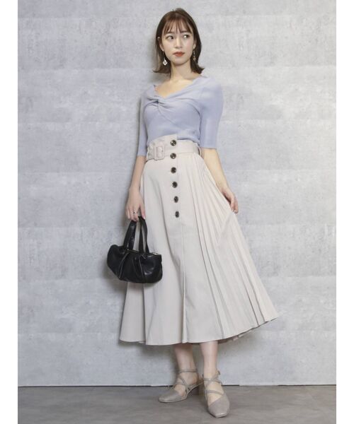 dazzlin(ダズリン)の「サイドプリーツボタンフレアスカート(スカート・レディース・ブルー/ベージュ/モカ・SMALL/MEDIUM)」の5枚目の写真