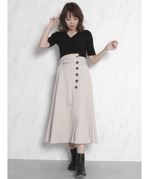 dazzlin(ダズリン)の「サイドプリーツボタンフレアスカート(スカート・レディース・ブルー/ベージュ/モカ・SMALL/MEDIUM)」の12枚目の写真