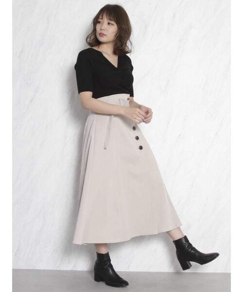 dazzlin(ダズリン)の「サイドプリーツボタンフレアスカート(スカート・レディース・ブルー/ベージュ/モカ・SMALL/MEDIUM)」の13枚目の写真