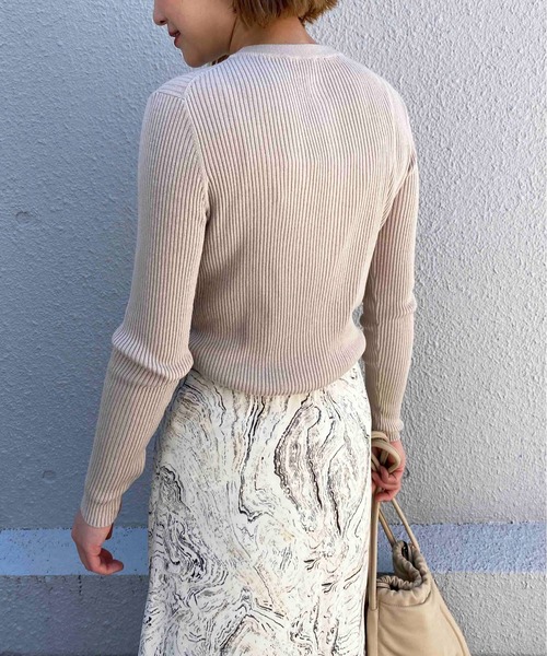 PICCIN（ピッチン）の「ヘンリーネックニット（ニット/セーター・レディース・チャコールグレー/ブラック/ベージュ・M）」の5枚目の写真