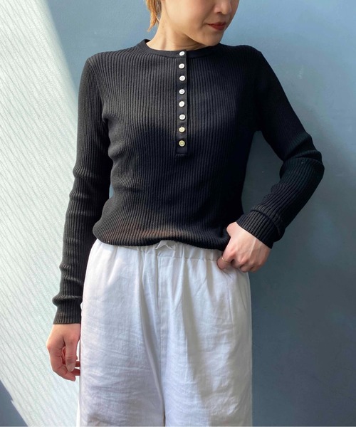 PICCIN（ピッチン）の「ヘンリーネックニット（ニット/セーター・レディース・チャコールグレー/ブラック/ベージュ・M）」の9枚目の写真