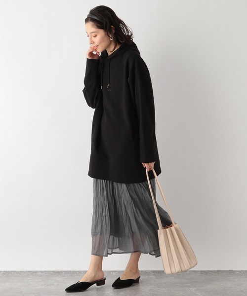 LEPSIM（レプシィム）の「軽やかチュニックパーカー 932959（パーカー・レディース・ブラック/キャメル/グレイッシュベージュ・FREE）」の4枚目の写真