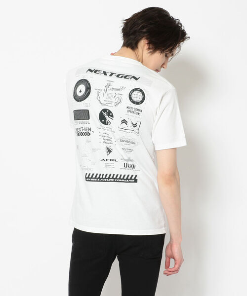 AVIREX（アヴィレックス）の「プリント Tシャツ ネクスト-ジェン/SS PRINT T-SHIRT NEXT-GEN/アヴィレックス/AVIREX（Tシャツ/カットソー・メンズ・ホワイト/ブラック/オリーブ/ブルーグレー・MEDIUM/LARGE/X-LARGE/XX-LARGE）」の2枚目の写真