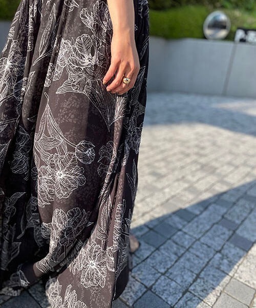 CREDONA(クレドナ)の「リバーシブルボタニカルSK(スカート・レディース・ブラック・FREE)」の6枚目の写真