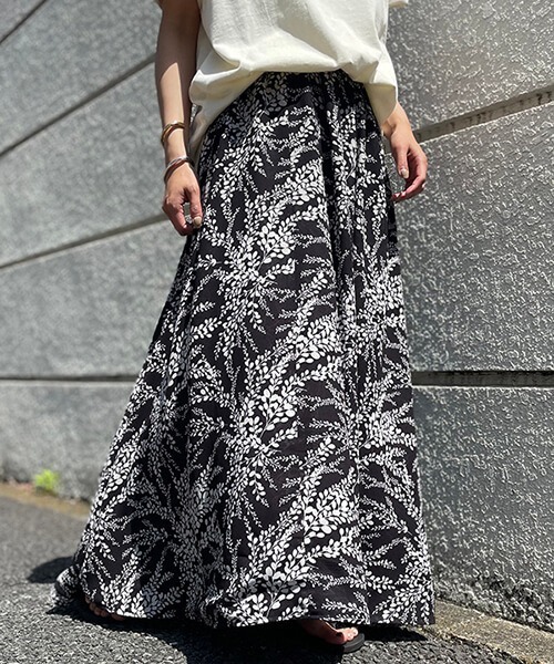 CREDONA(クレドナ)の「リバーシブルボタニカルSK(スカート・レディース・ブラック・FREE)」の11枚目の写真