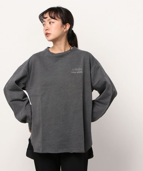 Manhattan Portage(マンハッタンポーテージ)の「【 Manhattan Portage / マンハッタンポーテージ 】 ロングスリーブ スリット プリントTシャツ 21FWMPL065 NSB(Tシャツ/カットソー・レディース・ダークブラウン/チャコール・FREE)」の13枚目の写真