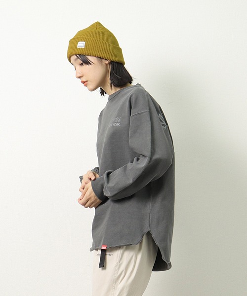 Manhattan Portage(マンハッタンポーテージ)の「【 Manhattan Portage / マンハッタンポーテージ 】 ロングスリーブ スリット プリントTシャツ 21FWMPL065 NSB(Tシャツ/カットソー・レディース・ダークブラウン/チャコール・FREE)」の8枚目の写真