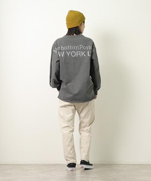 Manhattan Portage(マンハッタンポーテージ)の「【 Manhattan Portage / マンハッタンポーテージ 】 ロングスリーブ スリット プリントTシャツ 21FWMPL065 NSB(Tシャツ/カットソー・レディース・ダークブラウン/チャコール・FREE)」の6枚目の写真