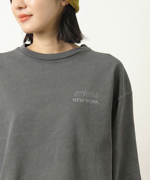 Manhattan Portage(マンハッタンポーテージ)の「【 Manhattan Portage / マンハッタンポーテージ 】 ロングスリーブ スリット プリントTシャツ 21FWMPL065 NSB(Tシャツ/カットソー・レディース・ダークブラウン/チャコール・FREE)」の5枚目の写真