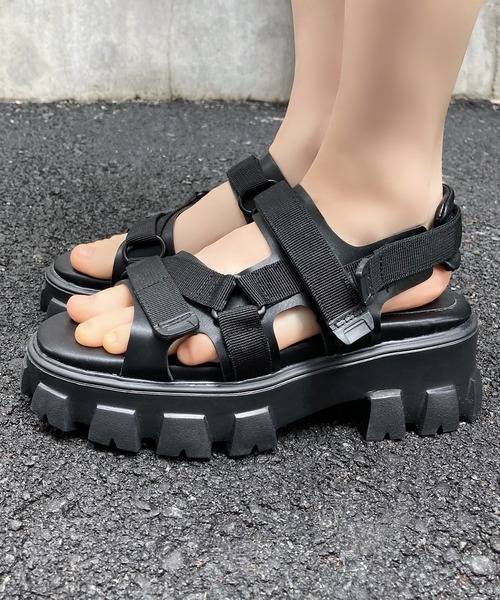 Figments（フィグメンツ）の「スポーツサンダル（サンダル・レディース・ホワイト/ブラック・SMALL/MEDIUM）」の12枚目の写真