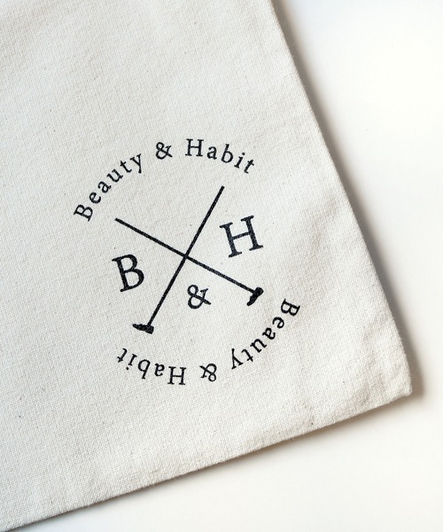 Beauty&Habit(ビューティアンドハビット)の「【Beauty&Habit】キャンバスワンポイントロゴサコッシュ(ショルダーバッグ・メンズ・ブラック/ナチュラル・FREE)」の7枚目の写真