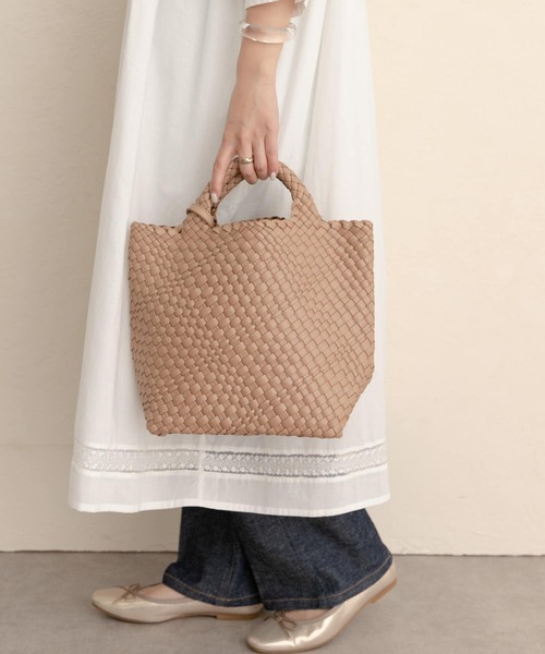 RODE SKO（ロデスコ）の「ANJE プチ編み込みトートバッグ（トートバッグ・レディース・ベージュ/オフホワイト/ミント・ONE）」の3枚目の写真