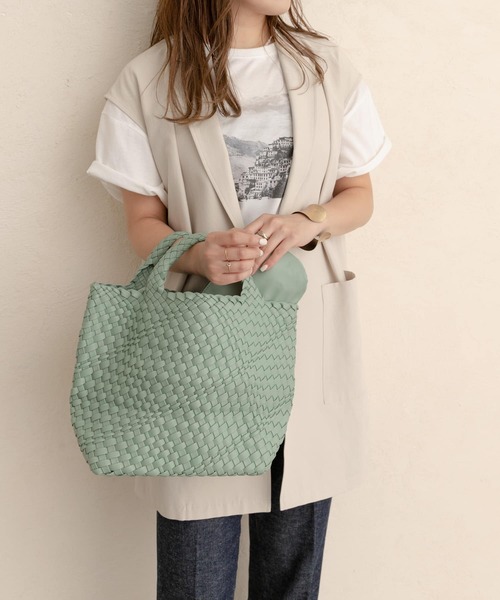 RODE SKO（ロデスコ）の「ANJE プチ編み込みトートバッグ（トートバッグ・レディース・ベージュ/オフホワイト/ミント・ONE）」の8枚目の写真