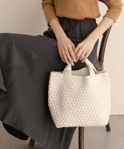 RODE SKO（ロデスコ）の「ANJE プチ編み込みトートバッグ（トートバッグ・レディース・ベージュ/オフホワイト/ミント・ONE）」の10枚目の写真