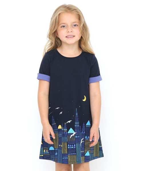 Design Tshirts Store graniph(デザイン ティーシャツ ストア グラニフ)の「ファンタジーナイト|キッズAライン5分袖ワンピース(ワンピース・キッズ・ネイビー・90/110/130)」の9枚目の写真
