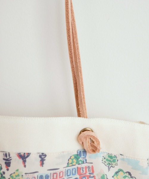 BEARDSLEY（ビアズリー）の「プリントリバーシブルバッグ（トートバッグ・レディース・ネイビー/アイボリー・FREE）」の4枚目の写真