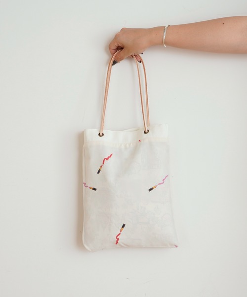 BEARDSLEY（ビアズリー）の「プリントリバーシブルバッグ（トートバッグ・レディース・ネイビー/アイボリー・FREE）」の6枚目の写真