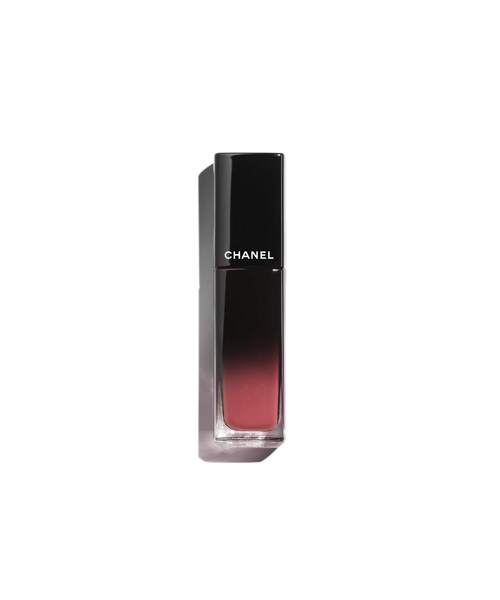 CHANEL(シャネル)の「ルージュ アリュール ラック リクィッド リップカラー(つややかなサテン仕上がり)(口紅/リップティント/グロス・レディース・60 アンフレクシブル/62 スティル/63 アルティメット/64 エグジジャンス/65 アンペルテュルバーブル/66 ペルマナン/67 ステディー/70 イモビル/72 アイコニック/73 アンヴァンシーブル/74 エクスペリモンテ/75 フィデリテ/79 エテルニテ/80 タイムレス/83 ベージュ スクレ/84 ローズ アンビギュ/87 ルージュ イレギュリエ/82 ベージュ コンフィダンシエル/85 コライユ アルテルナティフ/86 ルージュ キャプティヴァン/89 ルージュ オンブル/88 ローズ ミステール/90 ゴールデン ベージュ/91 ファンシー プリュンヌ/92 シー シェル/93 シー スター/94 クリスタル ピンク/95 スペル/96 アヴァン ギャルディスト/97 イレール/558 インカンデセント/559 ネビュルーズ・FREE)」の9枚目の写真