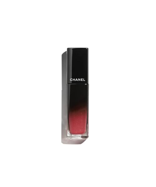 CHANEL(シャネル)の「ルージュ アリュール ラック リクィッド リップカラー(つややかなサテン仕上がり)(口紅/リップティント/グロス・レディース・60 アンフレクシブル/62 スティル/63 アルティメット/64 エグジジャンス/65 アンペルテュルバーブル/66 ペルマナン/67 ステディー/70 イモビル/72 アイコニック/73 アンヴァンシーブル/74 エクスペリモンテ/75 フィデリテ/79 エテルニテ/80 タイムレス/83 ベージュ スクレ/84 ローズ アンビギュ/87 ルージュ イレギュリエ/82 ベージュ コンフィダンシエル/85 コライユ アルテルナティフ/86 ルージュ キャプティヴァン/89 ルージュ オンブル/88 ローズ ミステール/90 ゴールデン ベージュ/91 ファンシー プリュンヌ/92 シー シェル/93 シー スター/94 クリスタル ピンク/95 スペル/96 アヴァン ギャルディスト/97 イレール/558 インカンデセント/559 ネビュルーズ・FREE)」の11枚目の写真
