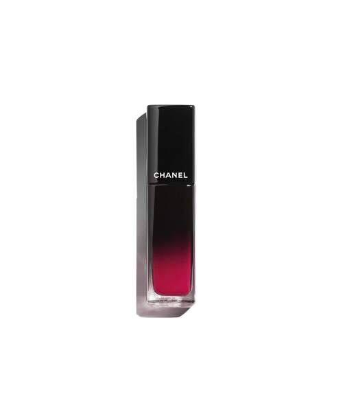 CHANEL(シャネル)の「ルージュ アリュール ラック リクィッド リップカラー(つややかなサテン仕上がり)(口紅/リップティント/グロス・レディース・60 アンフレクシブル/62 スティル/63 アルティメット/64 エグジジャンス/65 アンペルテュルバーブル/66 ペルマナン/67 ステディー/70 イモビル/72 アイコニック/73 アンヴァンシーブル/74 エクスペリモンテ/75 フィデリテ/79 エテルニテ/80 タイムレス/83 ベージュ スクレ/84 ローズ アンビギュ/87 ルージュ イレギュリエ/82 ベージュ コンフィダンシエル/85 コライユ アルテルナティフ/86 ルージュ キャプティヴァン/89 ルージュ オンブル/88 ローズ ミステール/90 ゴールデン ベージュ/91 ファンシー プリュンヌ/92 シー シェル/93 シー スター/94 クリスタル ピンク/95 スペル/96 アヴァン ギャルディスト/97 イレール/558 インカンデセント/559 ネビュルーズ・FREE)」の12枚目の写真
