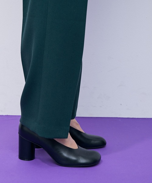 ADAM ET ROPE'(アダムエロペ)の「ディープカットパンプス(パンプス・レディース・ブラック/ベージュ・23.5cm/23.0cm/24.0cm/24.5cm)」の8枚目の写真