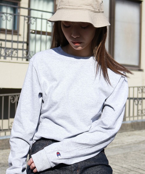Champion(チャンピオン)の「【Champion Authentic T-SHIRTS】 レディース チャンピオン スーパーオーバーサイズ コットン L/S Tシャツ(Tシャツ/カットソー・レディース・ホワイト/グレー/ネイビー/ブラック/レッド/ブルー・S/M/L/XL)」の21枚目の写真