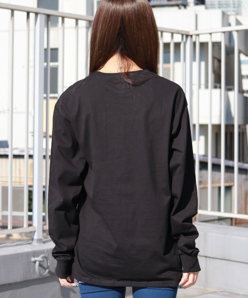 Champion(チャンピオン)の「【Champion Authentic T-SHIRTS】 レディース チャンピオン スーパーオーバーサイズ コットン L/S Tシャツ(Tシャツ/カットソー・レディース・ホワイト/グレー/ネイビー/ブラック/レッド/ブルー・S/M/L/XL)」の7枚目の写真