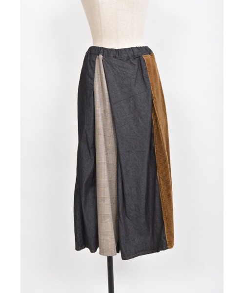 gomme（ゴム）の「8ozデニム　タックワイドパンツ（デニムパンツ・レディース・ブラック/インディゴブルー・MEDIUM）」の16枚目の写真