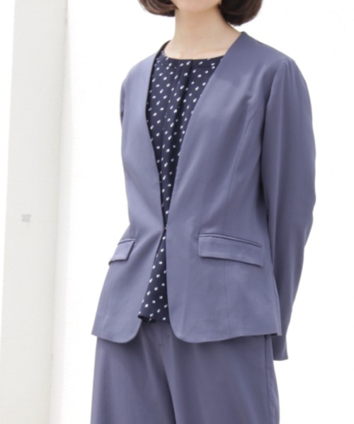 fleur by mint breeze(フルールバイミントブリーズ)の「ストレッチサテン ノーカラー ジャケット(ノーカラージャケット・レディース・ブルー/チャコールグレー・M/5L/3L/4L/L/LL)」の16枚目の写真