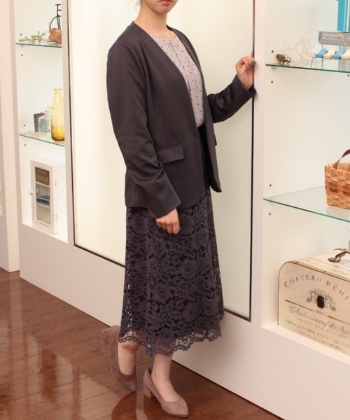 fleur by mint breeze(フルールバイミントブリーズ)の「ストレッチサテン ノーカラー ジャケット(ノーカラージャケット・レディース・ブルー/チャコールグレー・M/5L/3L/4L/L/LL)」の6枚目の写真
