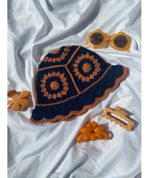 WC（ダブル シー）の「クロシェ編みニットハット（ハット・レディース・パープル/ネイビー/アイボリー/ブラック/サックスブルー・FREE）」の3枚目の写真