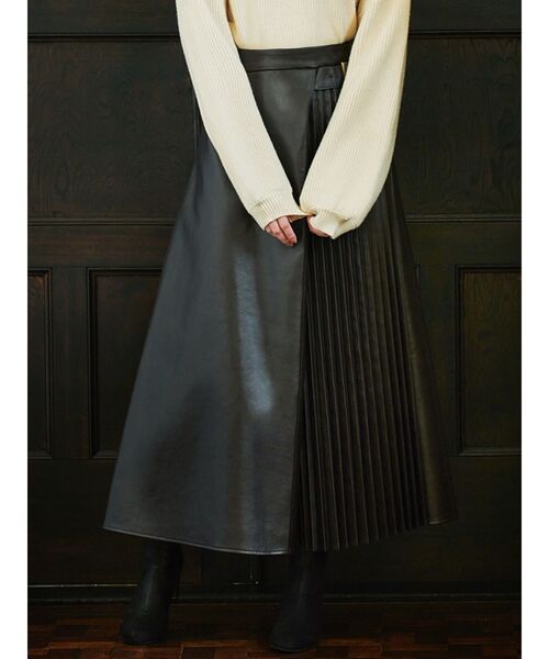 RESEXXY（リゼクシー）の「レザープリーツ切替スカート（スカート・レディース・ブラック/ブラウン/アイボリー・FREE）」の3枚目の写真