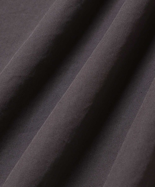 ADAM ET ROPE'(アダムエロペ)の「フロントタック コットンブロード シャツチュニック(シャツ/ブラウス・メンズ・オフホワイト/チャコールグレー/グリーン・M/L)」の14枚目の写真