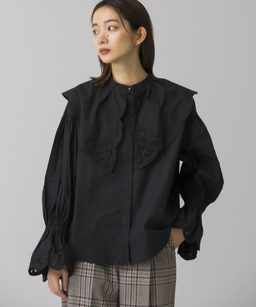 KBF(ケイビーエフ)の「スカラップ襟SETブラウス(シャツ/ブラウス・レディース・カーキ/オフホワイト/ブラック・ONE)」の9枚目の写真