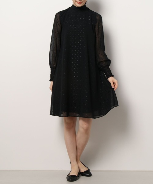 kaene（カエン）の「ラメドビーシャーリングワンピース（ドレス・レディース・ブラック/グレイッシュベージュ・1/2）」の13枚目の写真