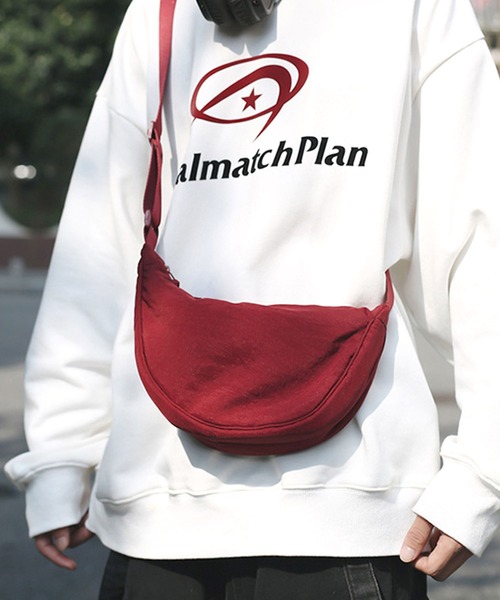 florist（フローリスト）の「【ユニセックス】ハーフムーンショルダーバッグ/ボディバッグ（ショルダーバッグ・レディース・オレンジ/グリーン/オフホワイト/ブラック/マスタード/ワイン/ブルー/グレー・FREE）」の7枚目の写真