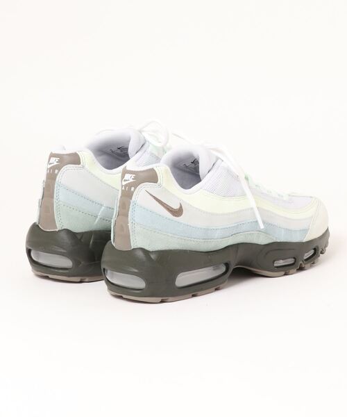 NIKE(ナイキ)の「NIKE Air Max 95(その他シューズ・メンズ・ライトグレー・26.0cm/27.0cm/28.0cm)」の2枚目の写真