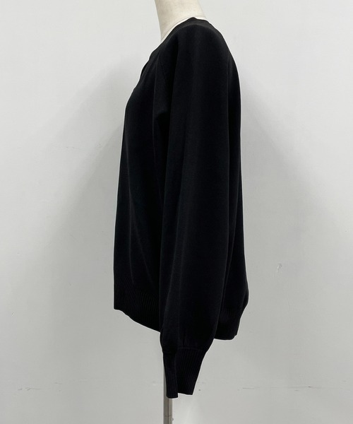 PICCIN（ピッチン）の「バックタック キーネックニット（ニット/セーター・レディース・ブラック/グリーン・M）」の7枚目の写真