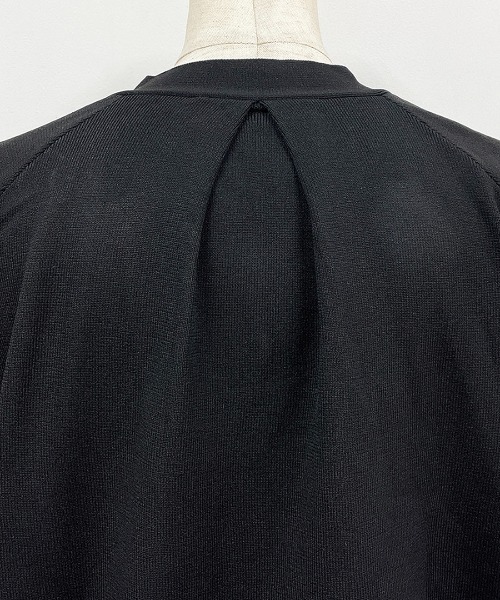 PICCIN（ピッチン）の「バックタック キーネックニット（ニット/セーター・レディース・ブラック/グリーン・M）」の10枚目の写真