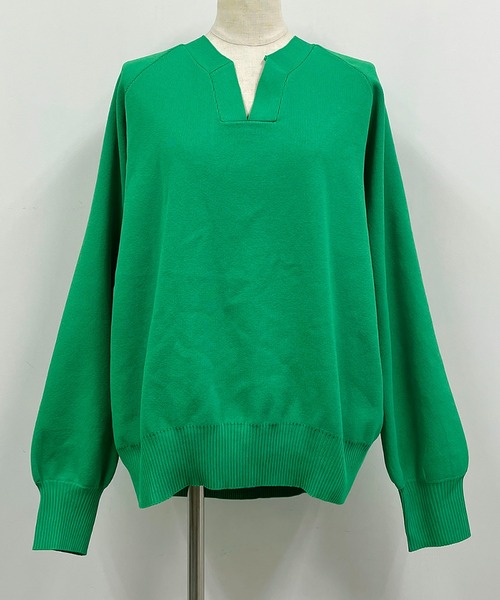 PICCIN（ピッチン）の「バックタック キーネックニット（ニット/セーター・レディース・ブラック/グリーン・M）」の5枚目の写真