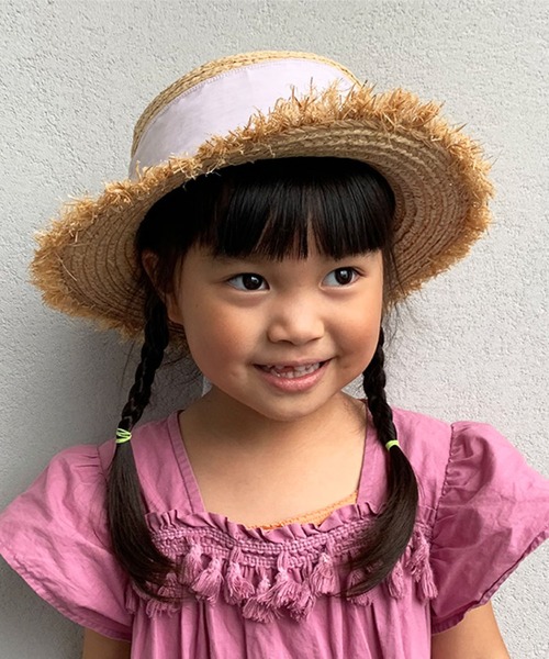GRIN BUDDY(グリンバディ)の「【GRIN BUDDY/グリンバディ】【キッズ】フリンジリボンカンカン帽/Raffia Tulle Hat(ハット・キッズ・ピンク系その他/ブラック/ホワイト・54cm)」の2枚目の写真