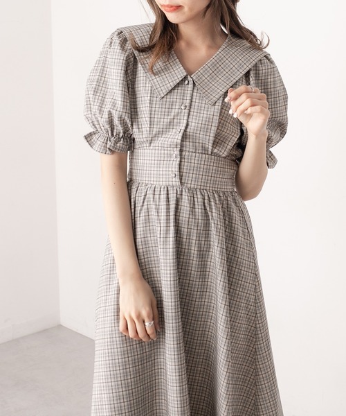 OLIVE des OLIVE（オリーブデオリーブ）の「【WEB限定カラー有】ビッグカラ―ワンピース（ワンピース・レディース・ライトグレー/ブラック/スミクロ/オフホワイト・FREE）」の3枚目の写真