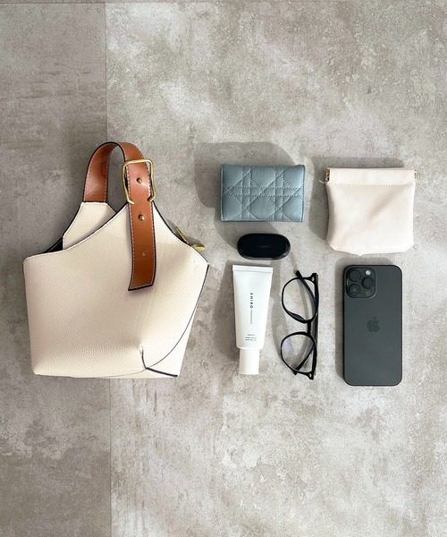 apres jour clair（アプレジュールクレア）の「【apres jour clair×ARIAZ】２WAYワンハンドルショルダーバッグ（ハンドバッグ・レディース・ダークブラウン/アイボリー/ベージュ・FREE）」の9枚目の写真