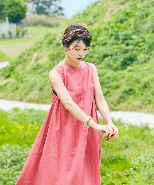 studio CLIP（スタディオクリップ）の「【NEXTWEEKENDコラボ】風と遊ぶワンピース[プチサイズあり]（ワンピース・レディース・ホワイト/ブラック/カーキ/オレンジ・FREE/PF）」の16枚目の写真