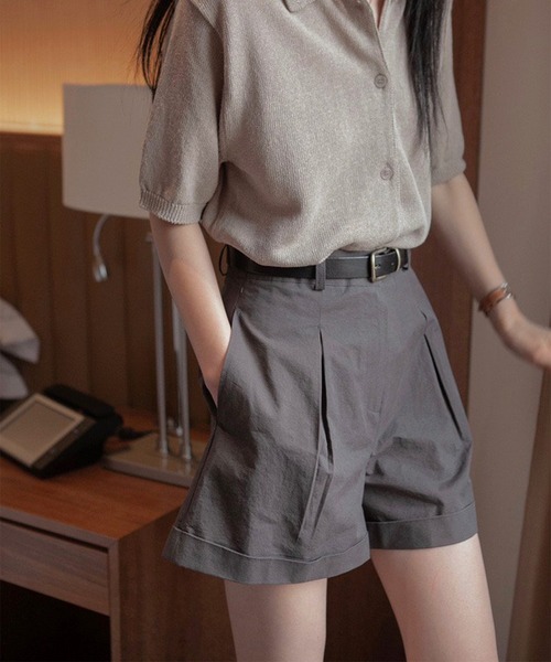 MUYMONA(ムイモナ)の「タック入り コットンショートパンツ mmw22s037【MUYMONA】【2022SS】(その他パンツ・レディース・ベージュ/スミクロ・M/S)」の8枚目の写真