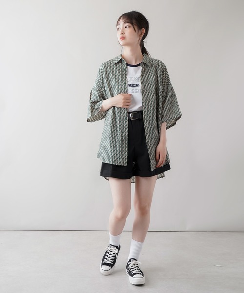 SPINNS(スピンズ)の「センタープレスタック ロールアップショートパンツ(スラックス・レディース・ブラック・ONESIZE)」の5枚目の写真
