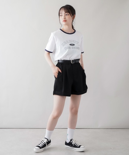 SPINNS(スピンズ)の「センタープレスタック ロールアップショートパンツ(スラックス・レディース・ブラック・ONESIZE)」の2枚目の写真
