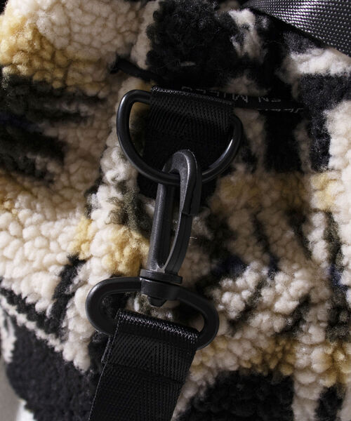 PENDLETON（ペンドルトン）の「【PENDLETON/ペンドルトン】別注HARDING ボアミニショルダー 巾着ショルダー 2WAY（ショルダーバッグ・メンズ・ホワイト系その他/ブラック系その他/ベージュ系その他・FREE）」の19枚目の写真